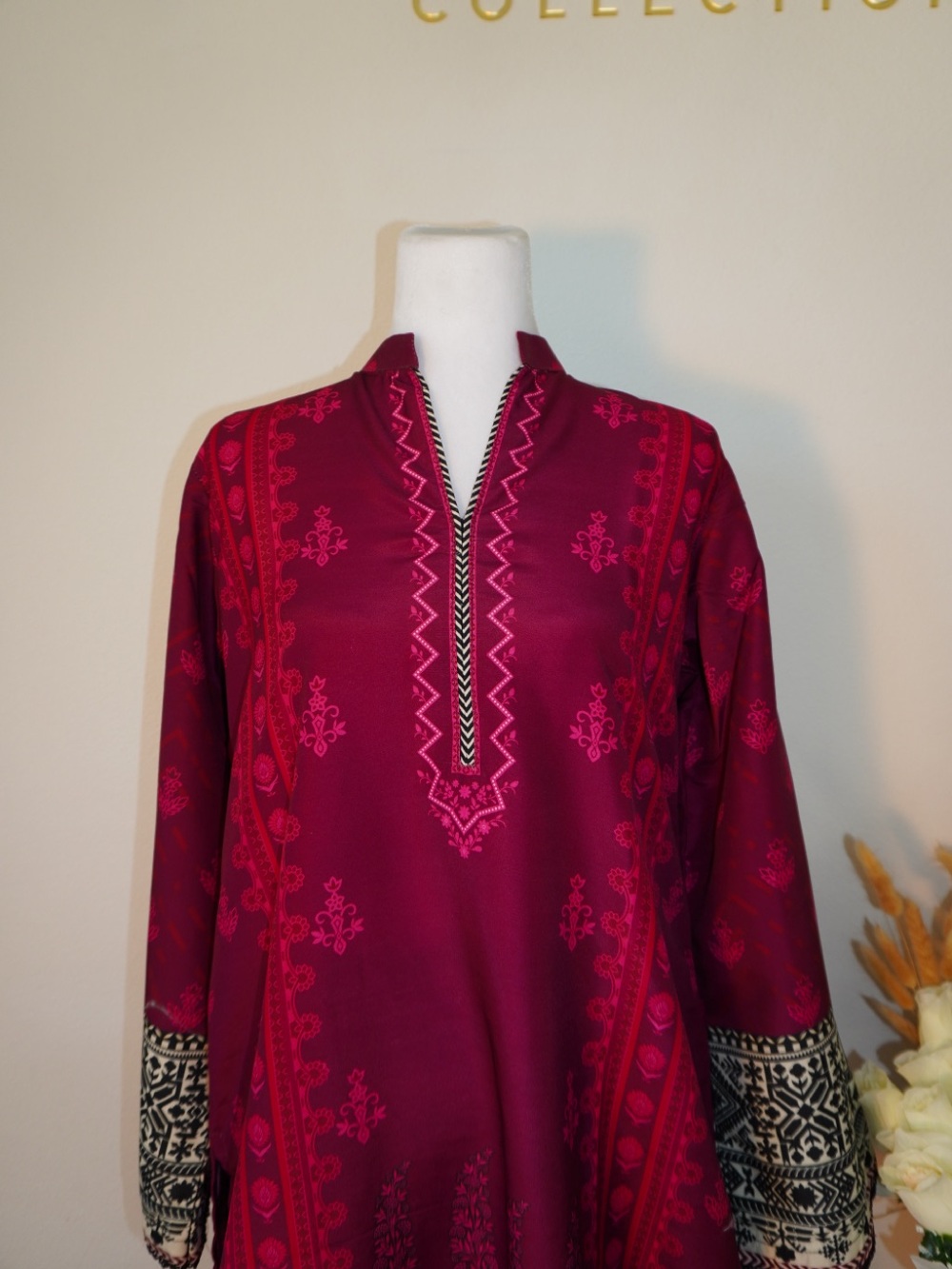 Embroidered Plum Kurta Set with Printed Shawl - Picture 2 of 3